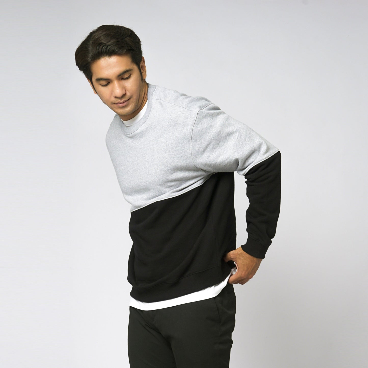 TWIST CREWNECK BLACK-MISTY
