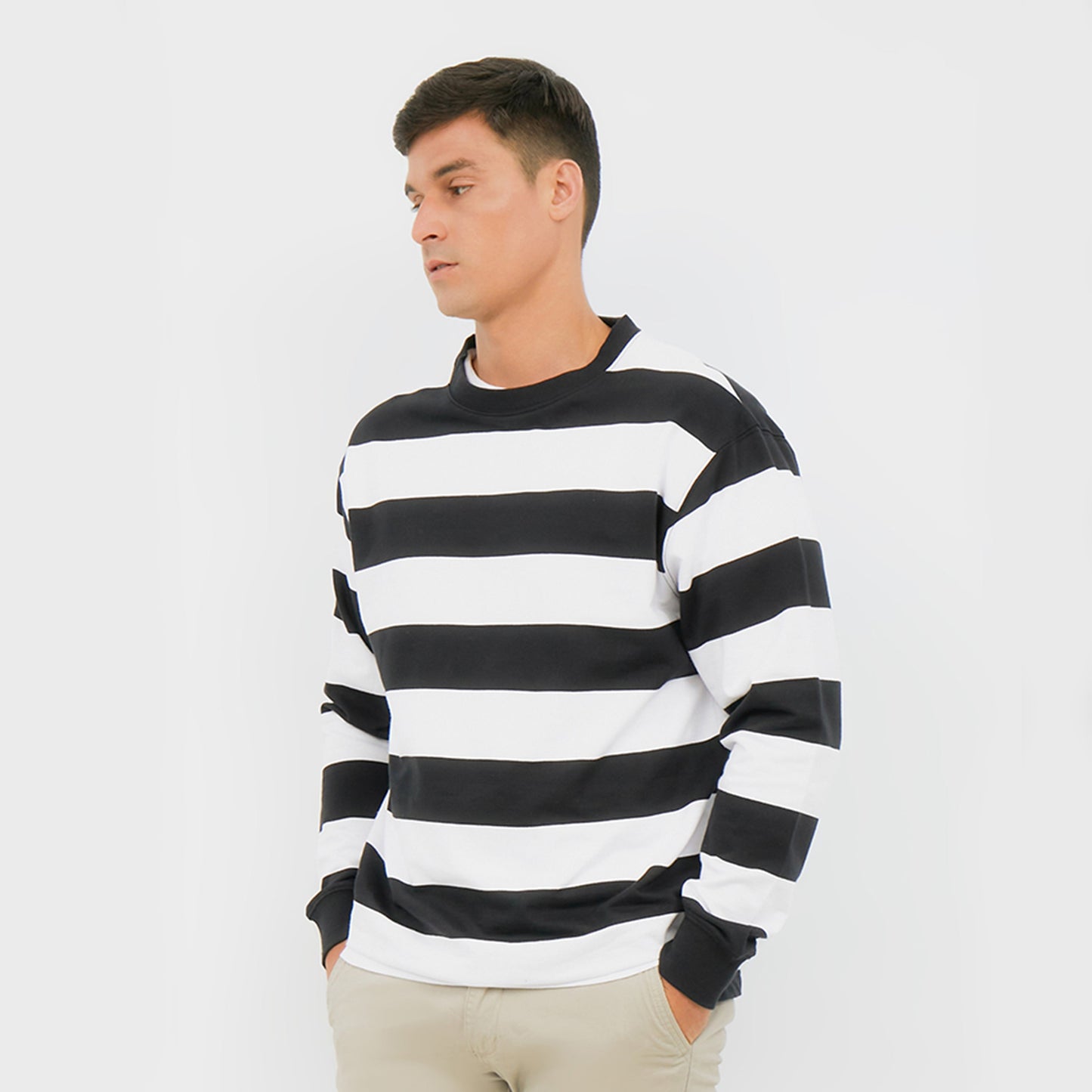 CREWNECK STRIPE HITAM PUTIH